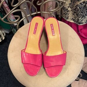 Nine West Pink Mules Sleek Design
